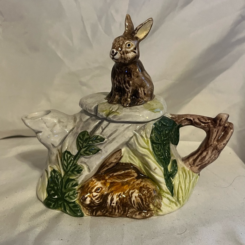 Vintage 1992 Bunny teapot